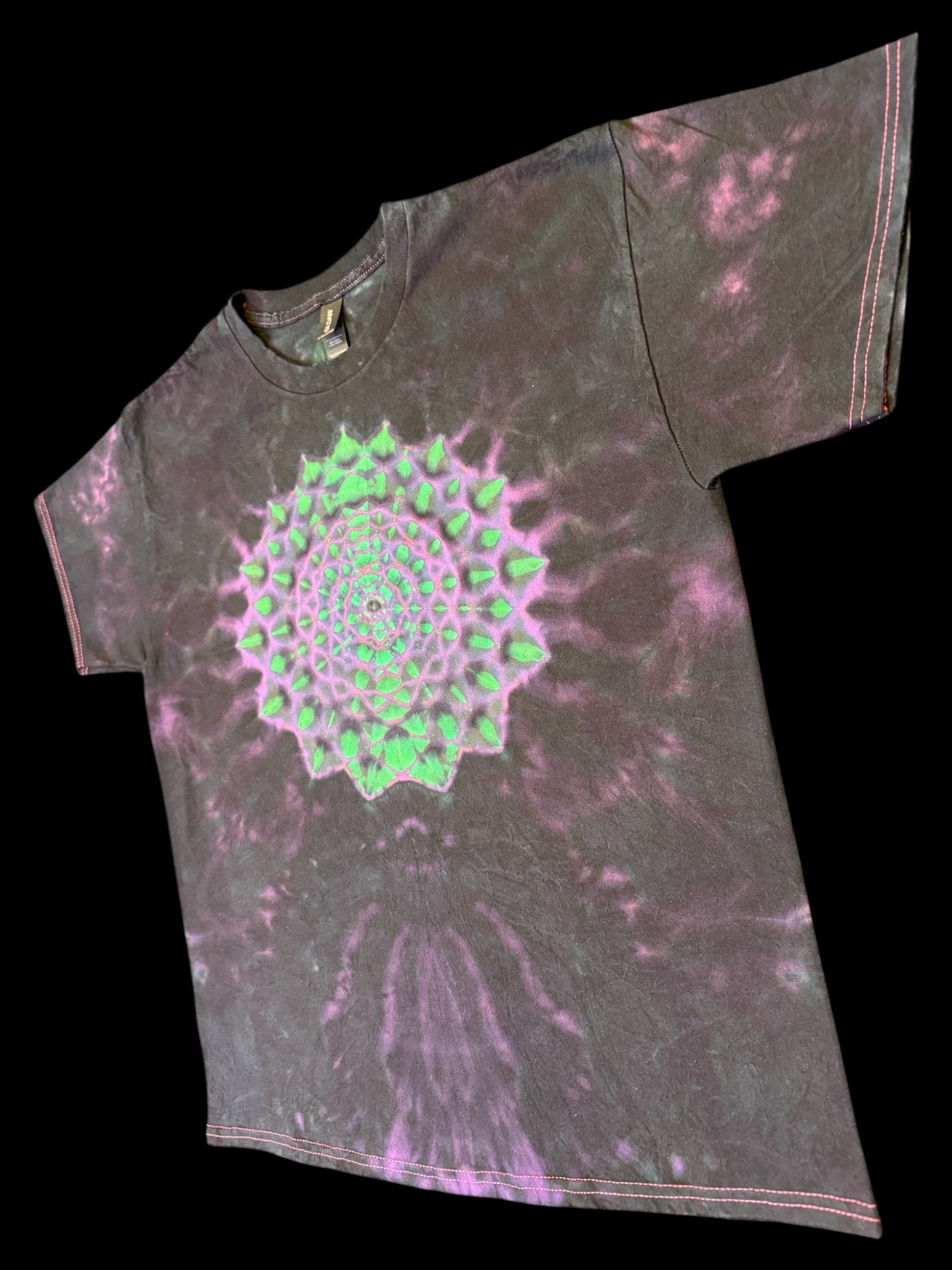 L - pink reversed mandala cosmic star combo tee