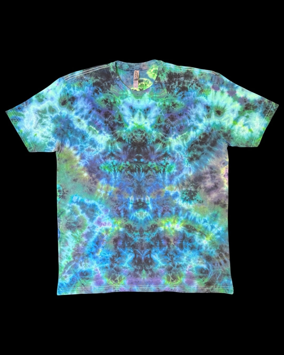XL - trip style with diagonal kenney back tee