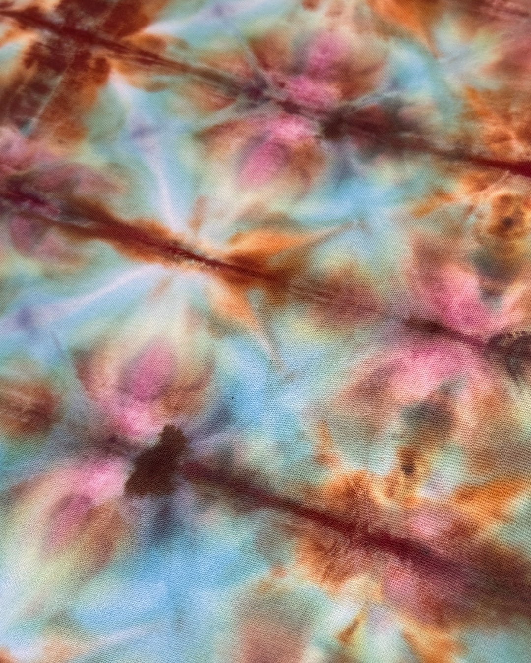 L - ice dyed shibori vee neck