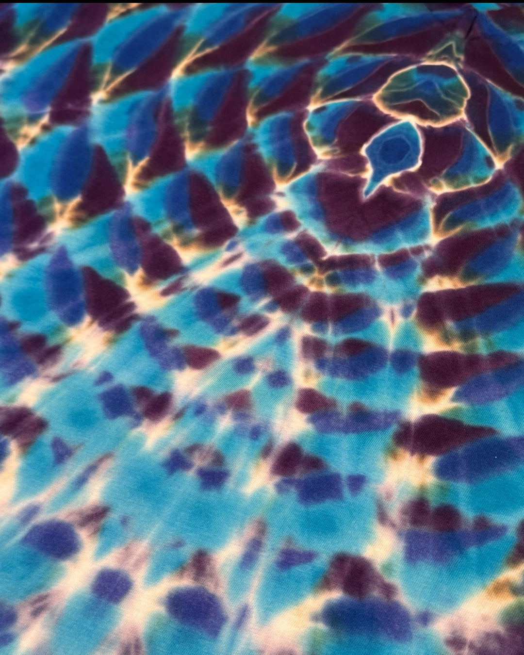 M - single cosmic mandala vee neck tee