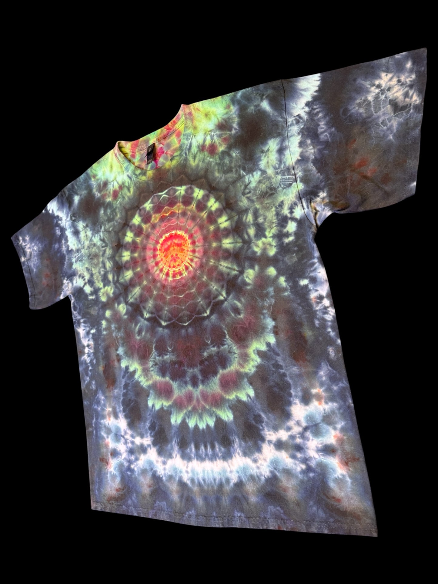 XXL - ice dyed mandala cosmic roll and klink combo tee