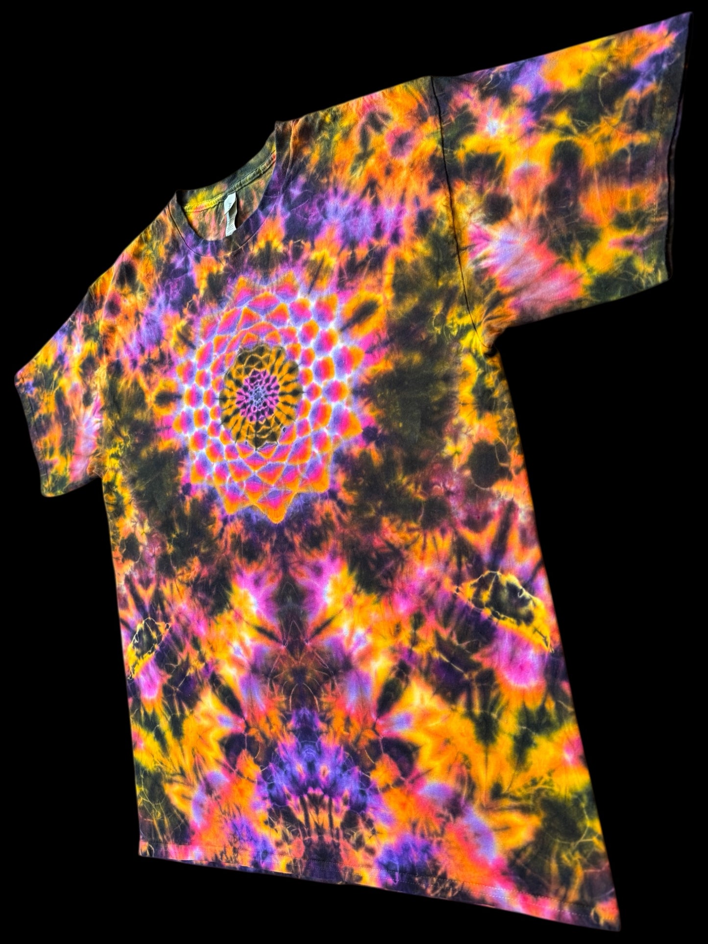 XL - mandala trip combo tee