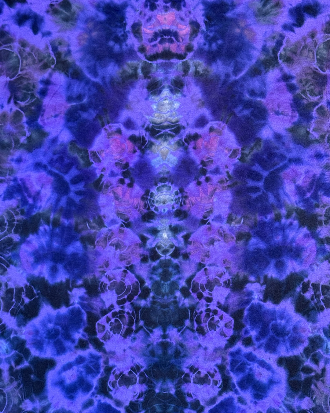 M - ladies’ fit purple reverse dyed kenney style vee