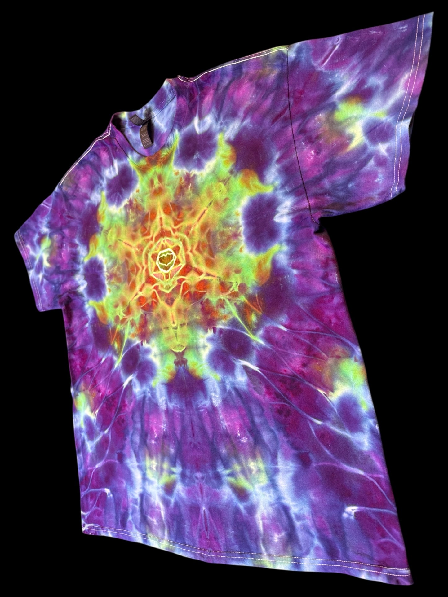XL - ice dyed rolled six pointer mandala tee