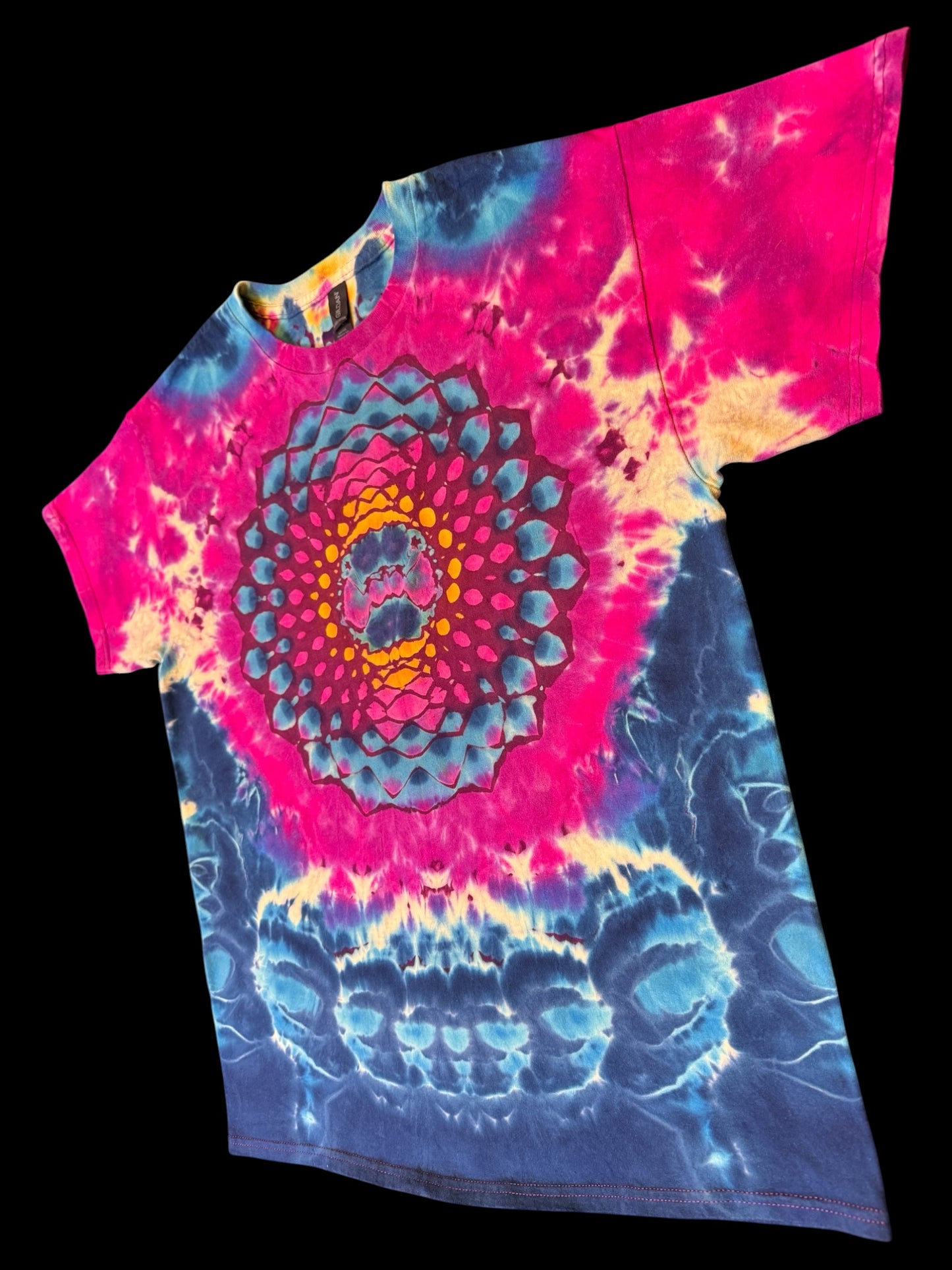 L - burgundy reverse dyed mandala cosmic roll combo tee