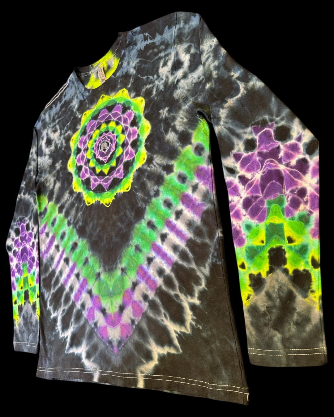 L - liquid dyed mandala chevron combo long sleeve tee