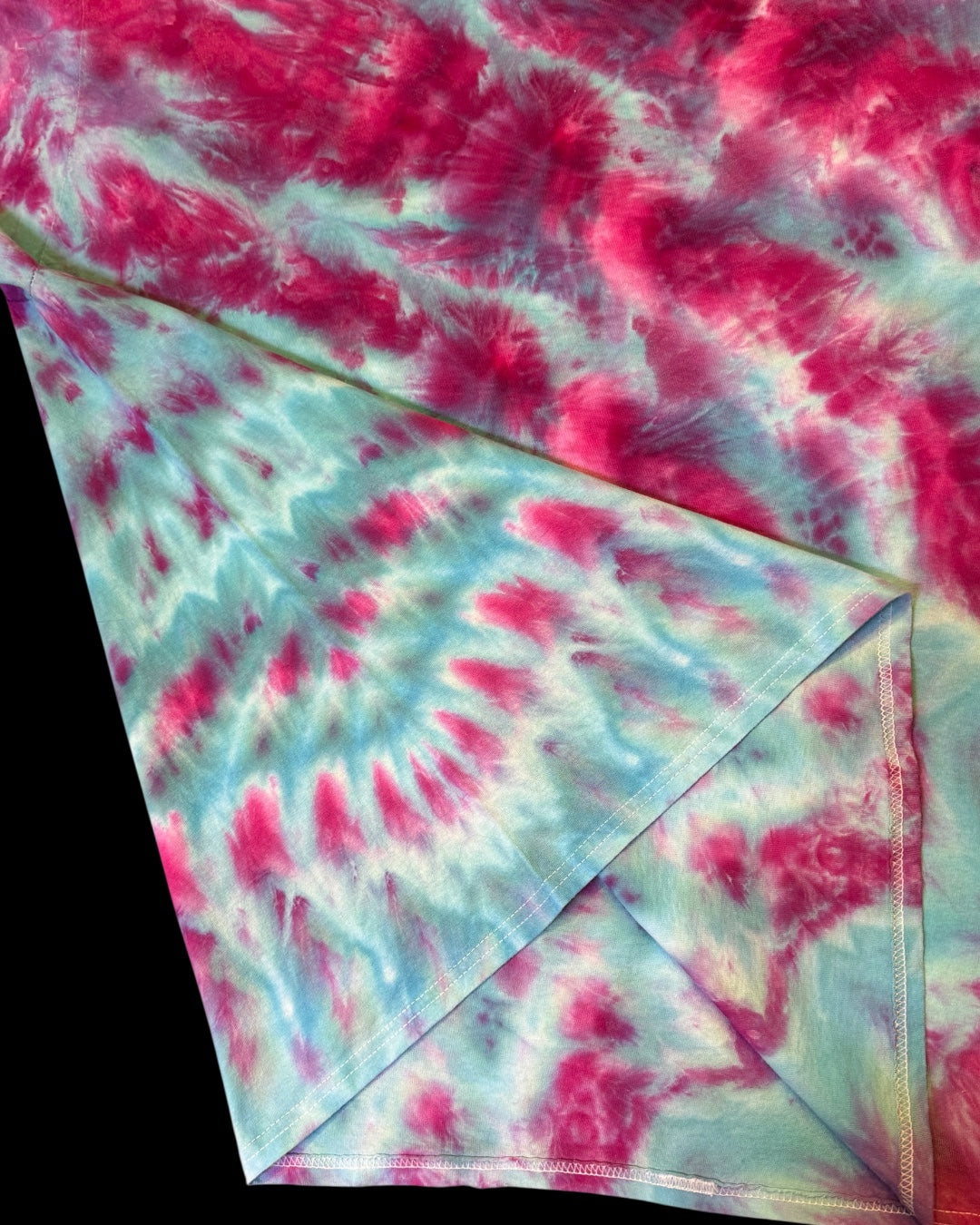 XXL - ice dyed side cosmic roll tee