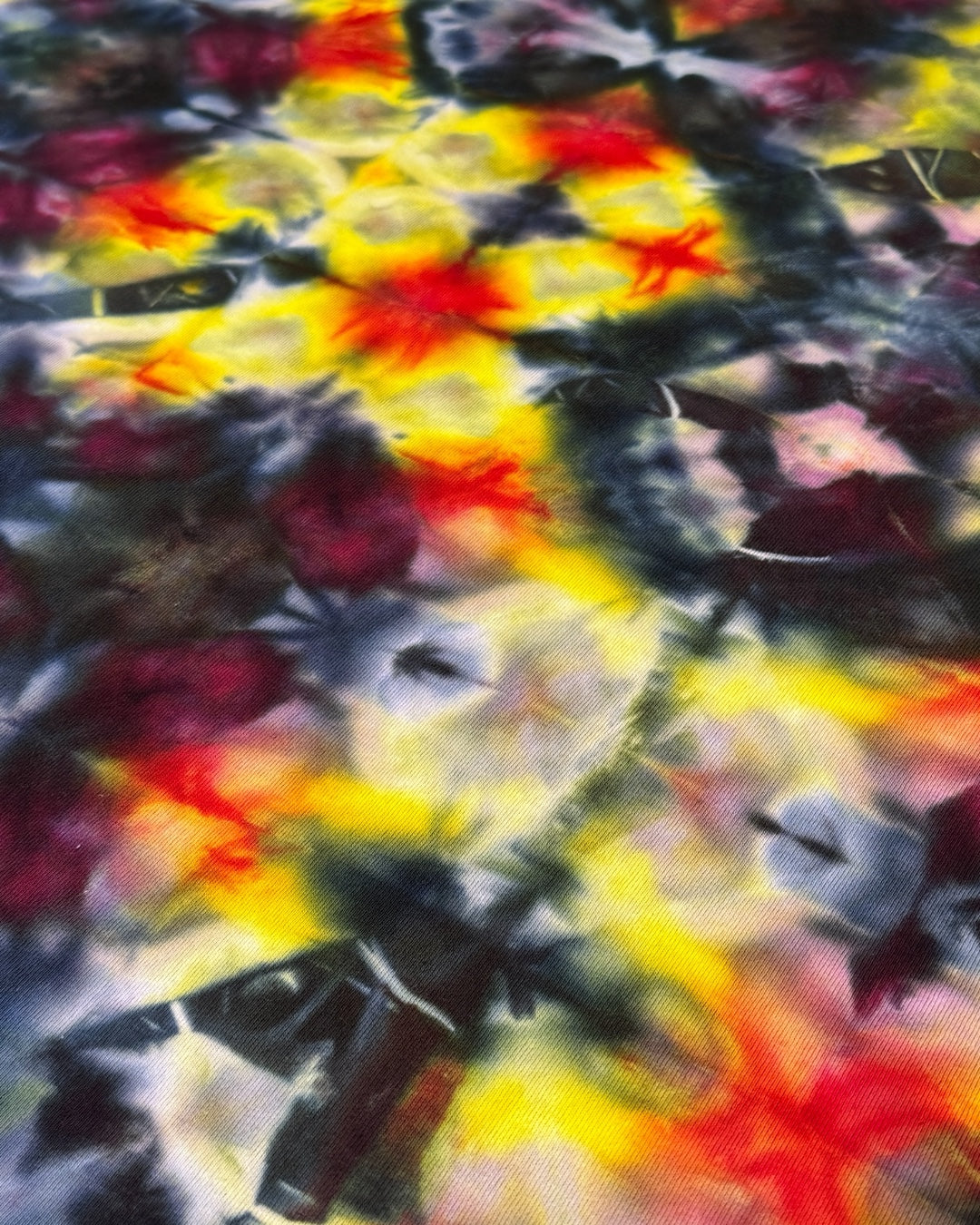 L - ice dyed fiery glitchy glitch tee