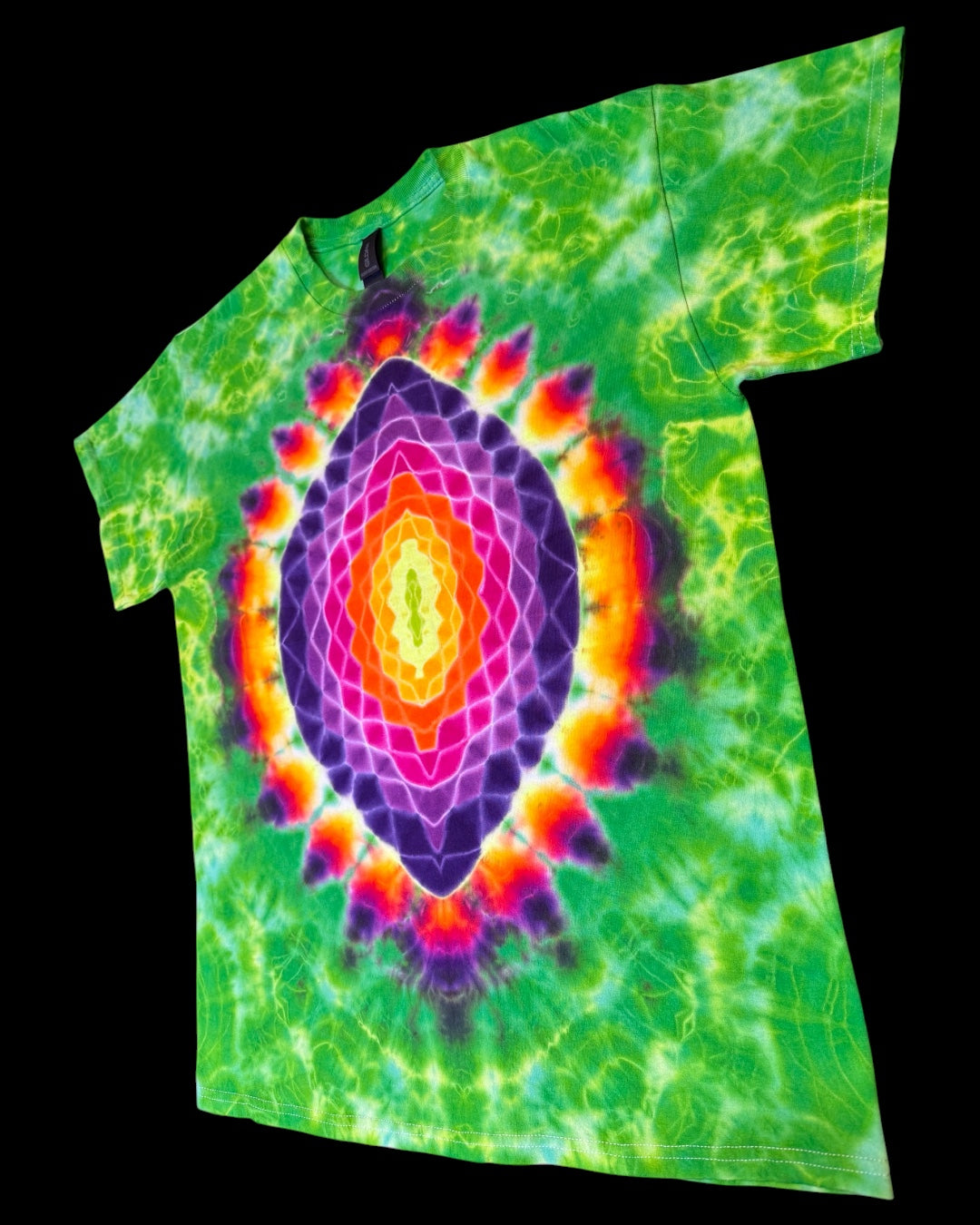 M - green ovaldala machine tee