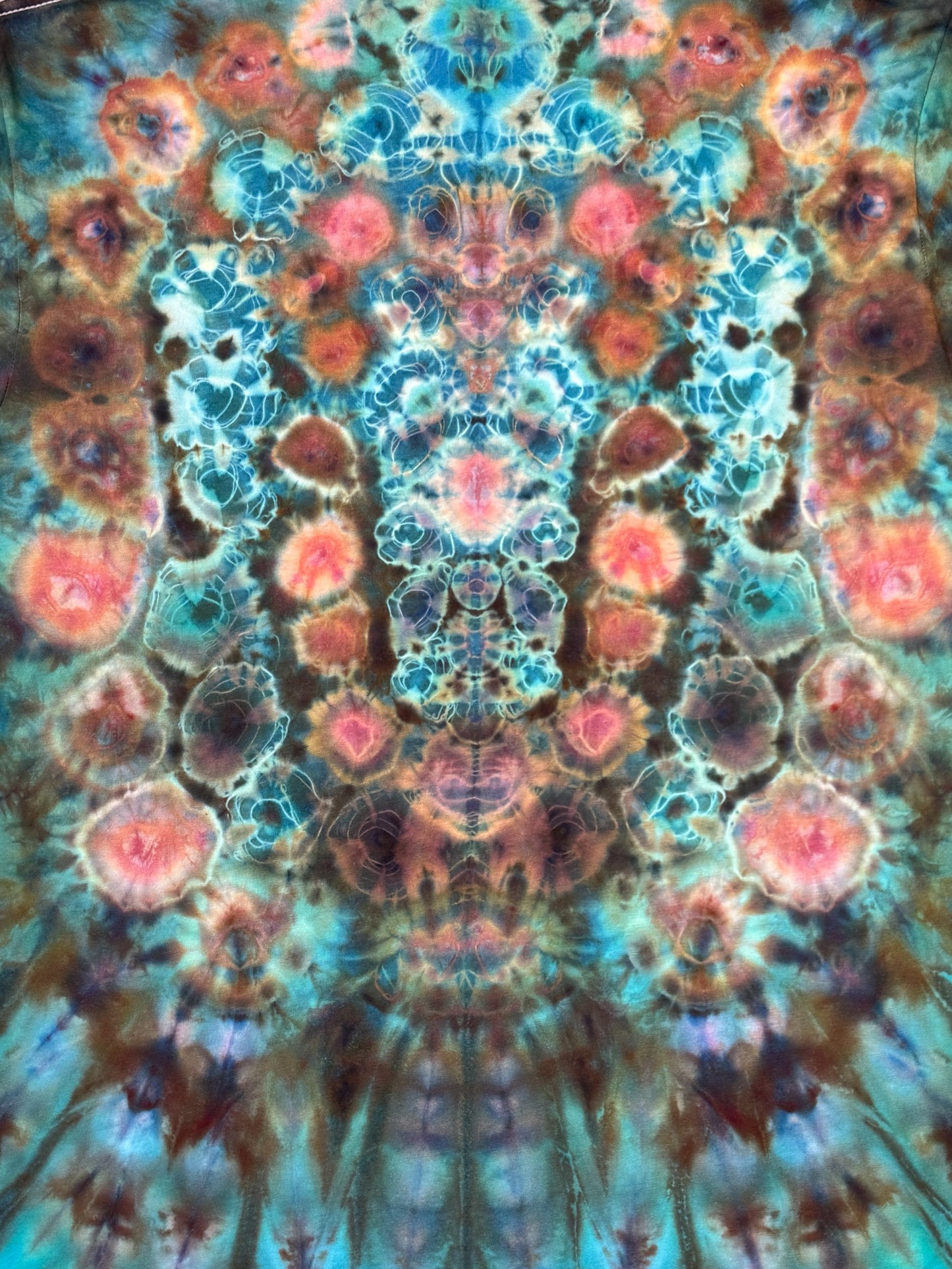 L - ice dyed black opal jade kenney style vee tee