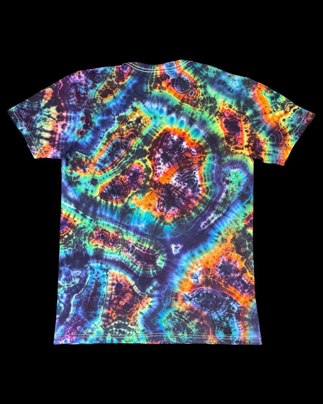 M - rainbow geode tee