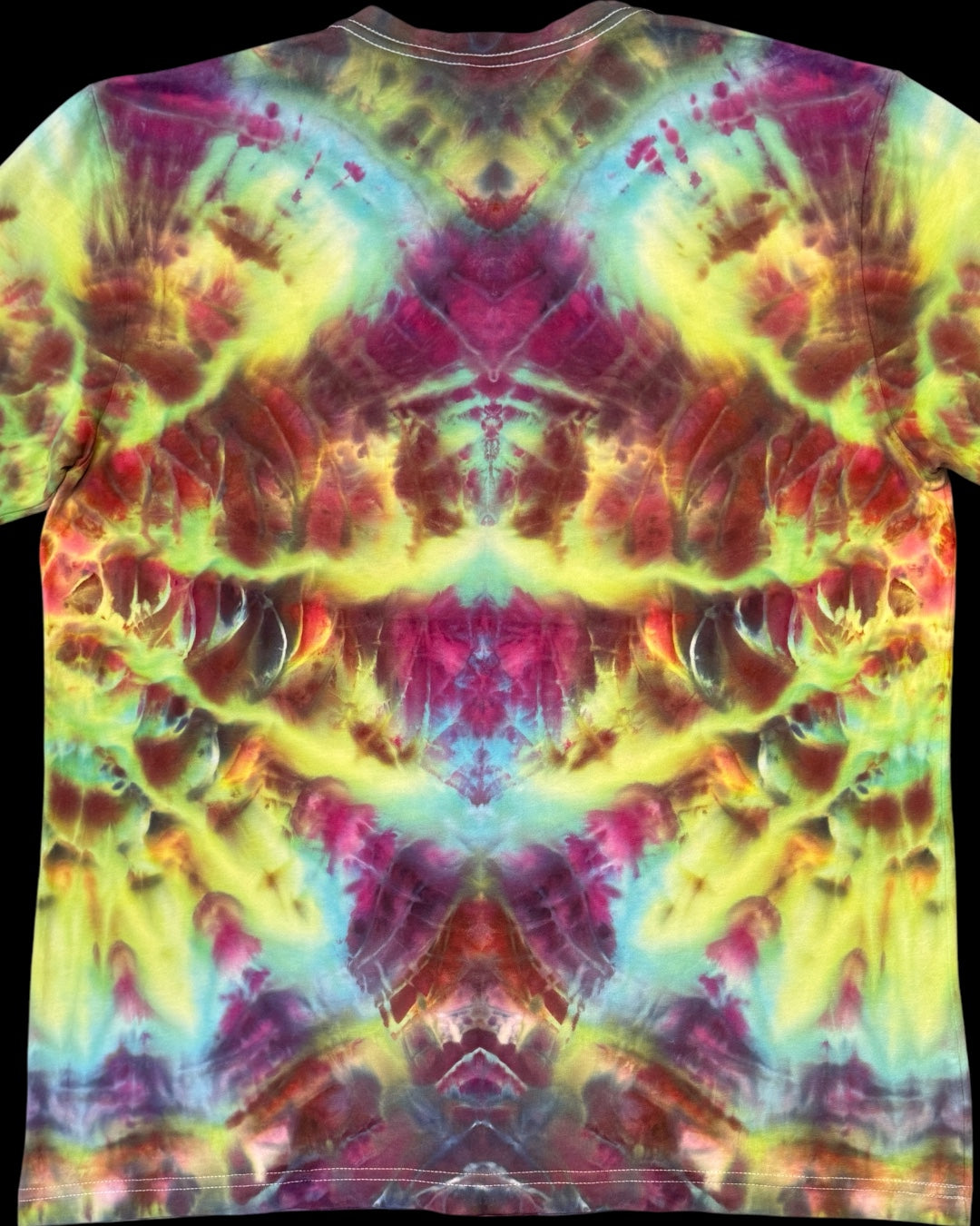 L - inclined ice dyed vee neck tee