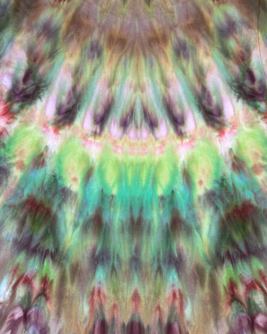 XL - ice dyed kaleidoscope eyes mirrored cosmic rolled tee