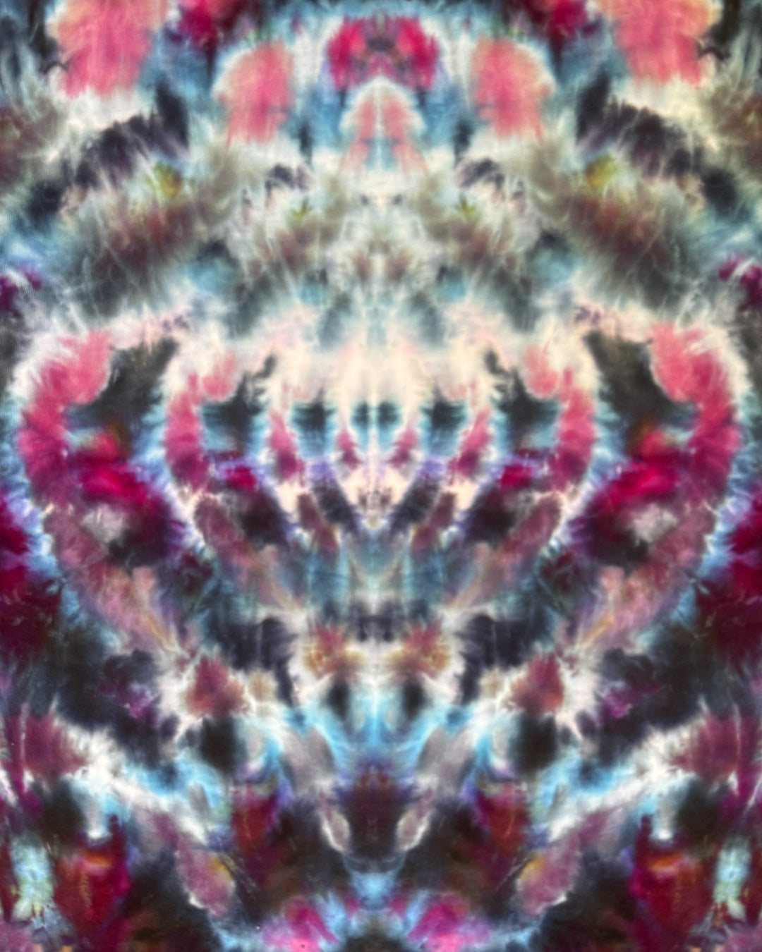 M - ladies’ fit ice dyed amethyst mirrored cosmic roll boxy cropped tee