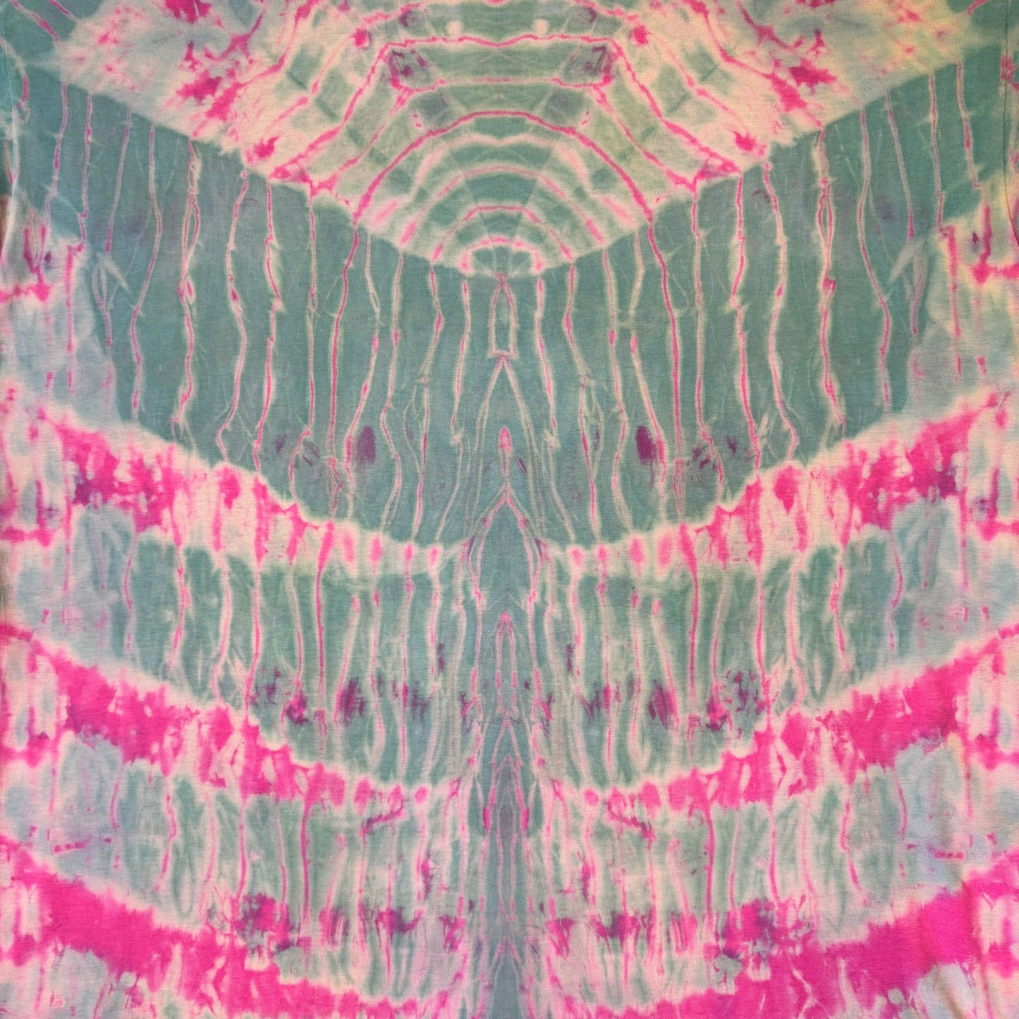 XL - pink reverse dyed arashi shibori tee