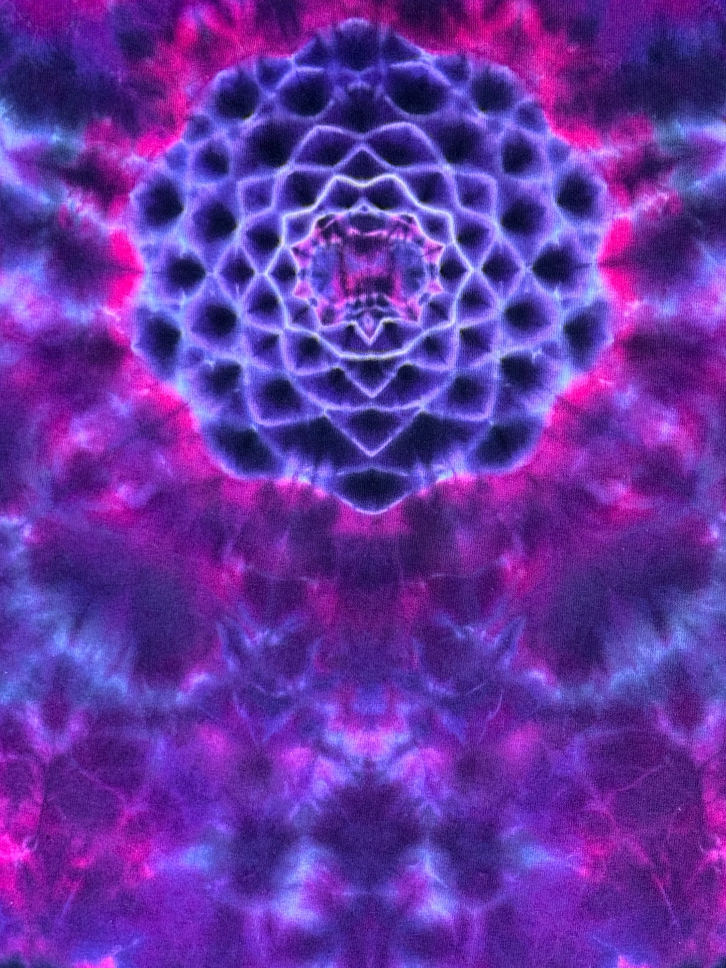 L - mandalalala cosmic trip combo tee