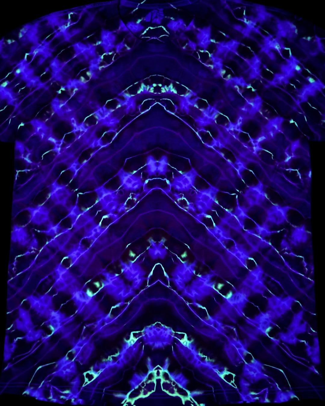 XL - flaming inverted chevron tee