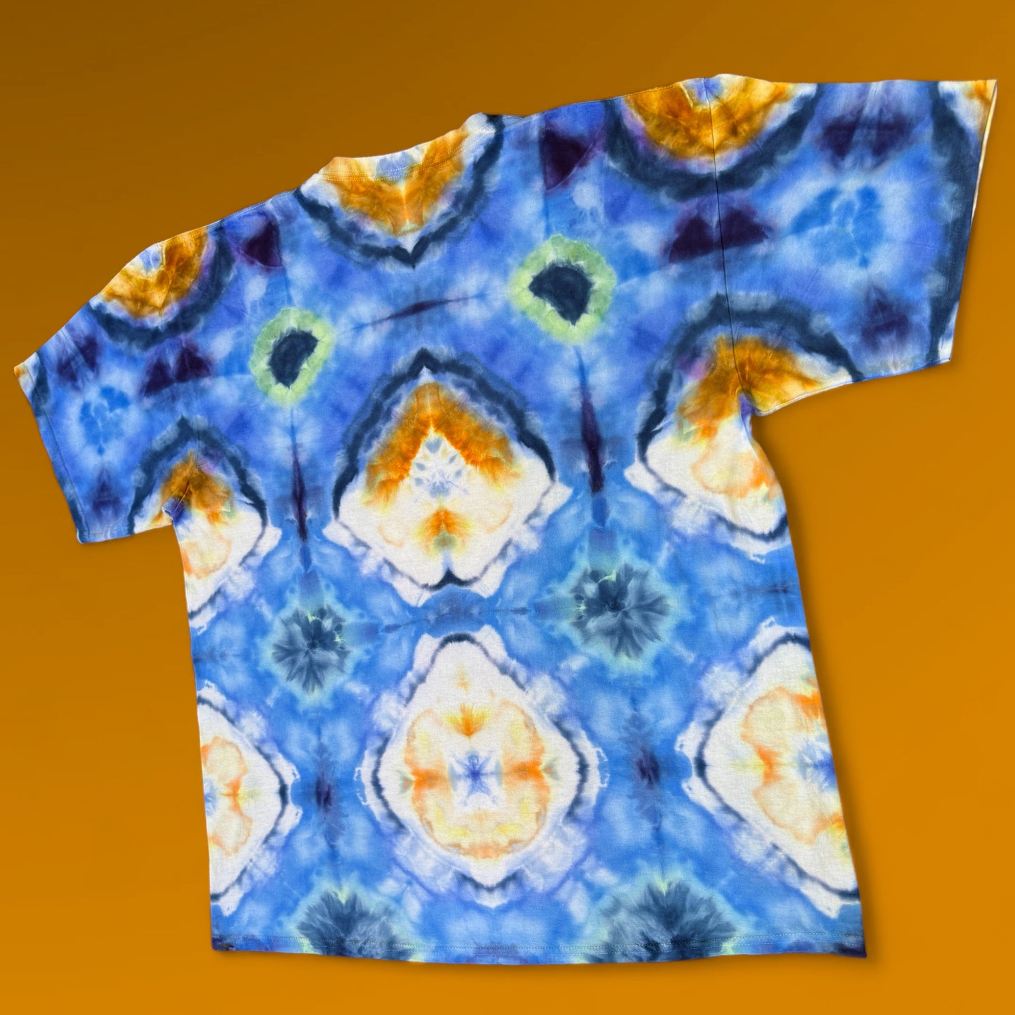 XXL - ice dyed shibori medallion tee