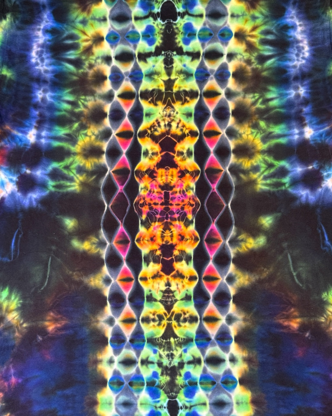 L - mandala cosmic roll with kenney style honeycomb spine tee