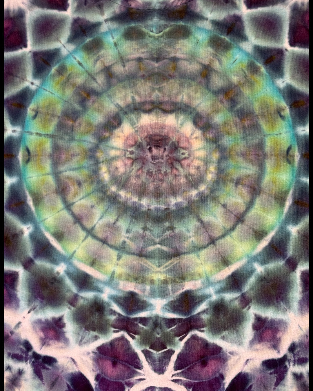L - ice dyed ultraviolet seaglass mandala tee