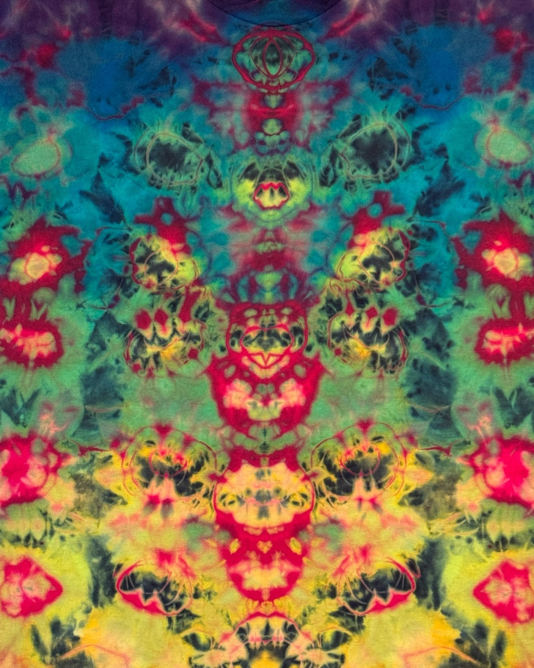 M - red reverse dyed rainbow kenney variation tee