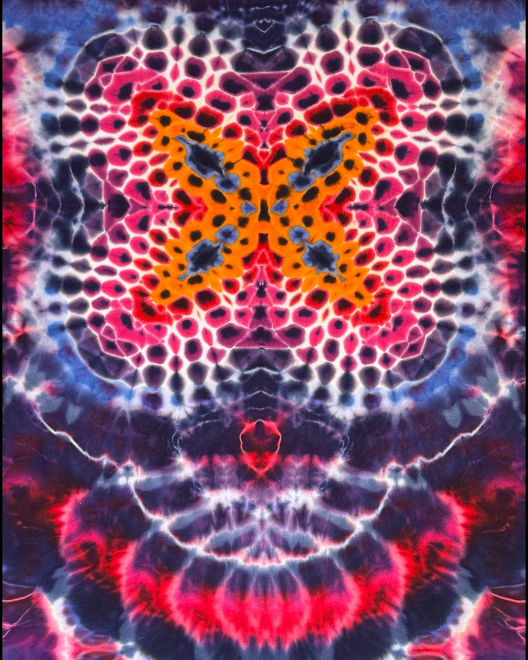 XL - lots of dala long sleeve tee