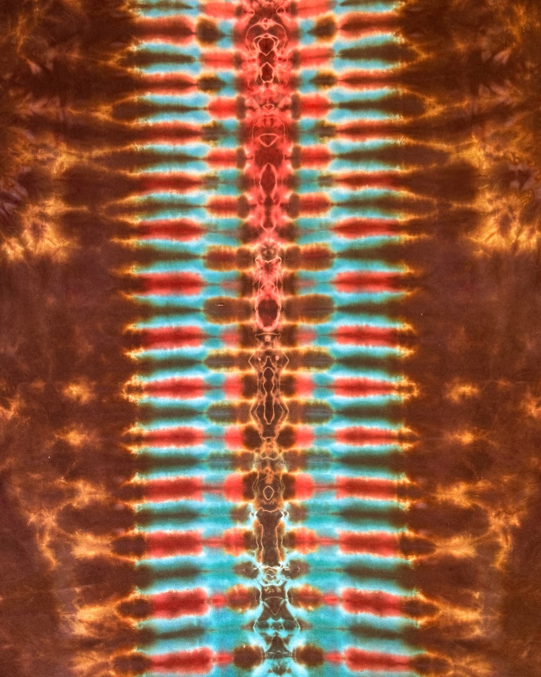 XXL - chocolate super mandala with kenney style pleated spine tee