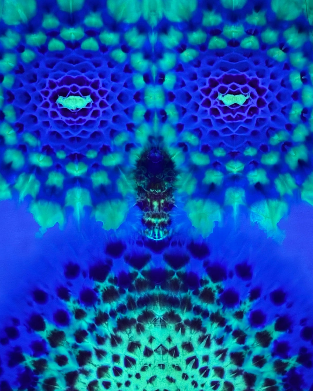 XXXL - UV reactive hooter-dala tee