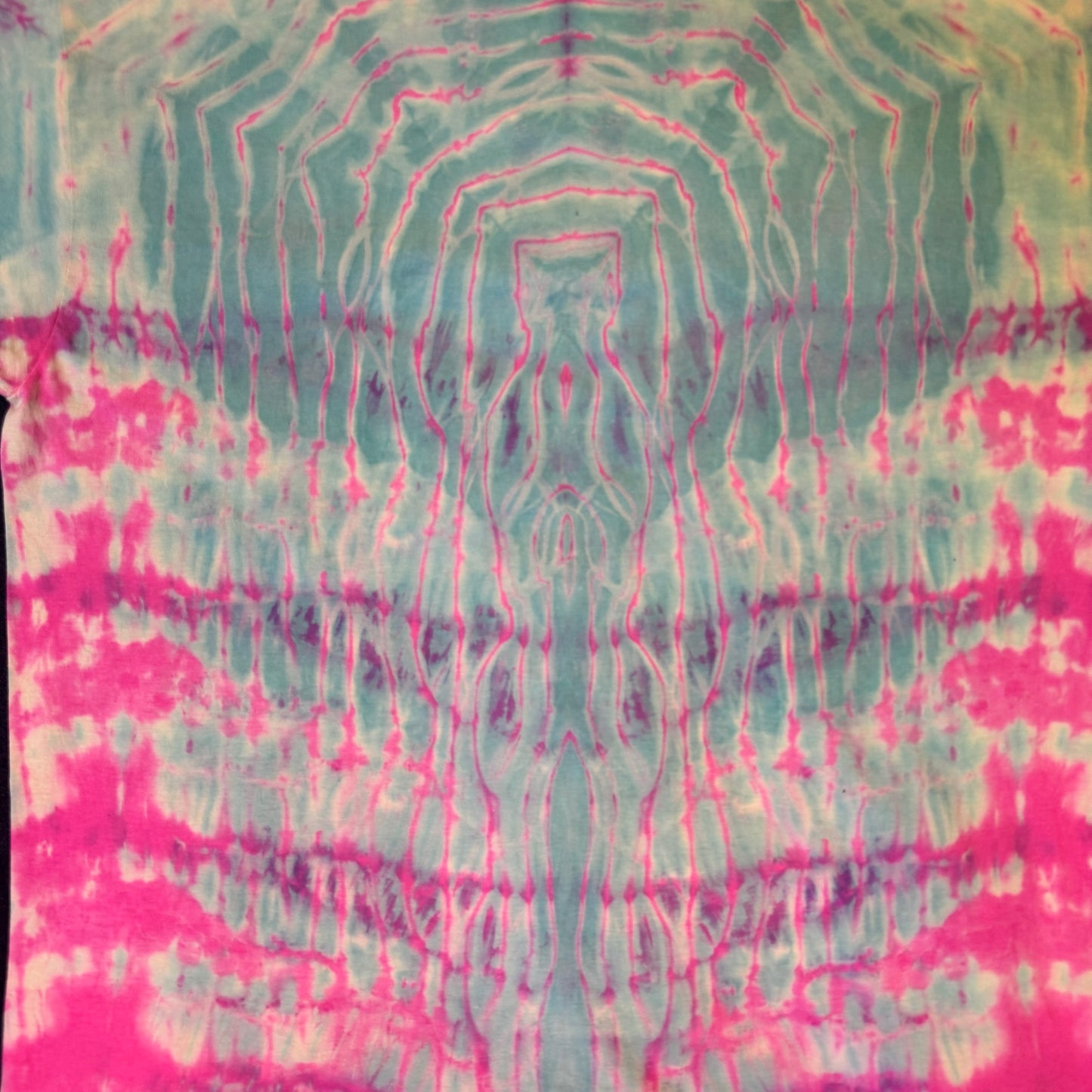 XL - pink reverse dyed arashi shibori tee