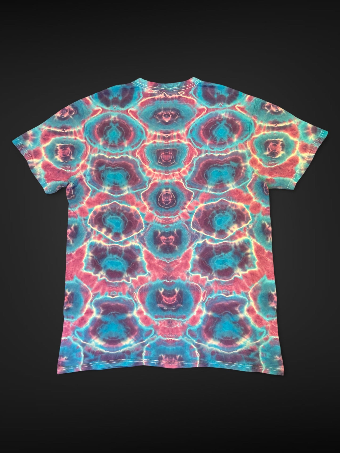 L - agate slice tie dye tee