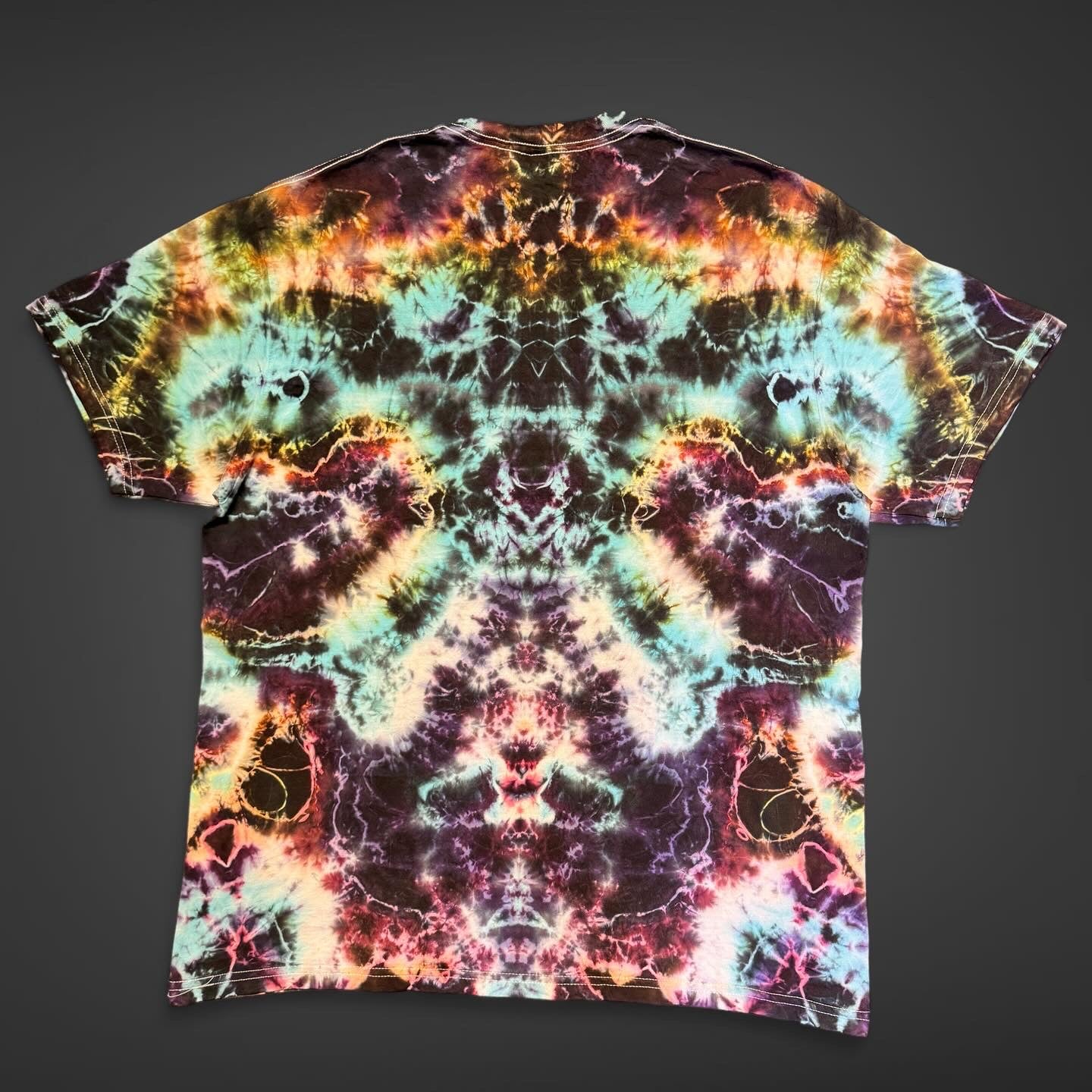 XL - cosmic trip style tee