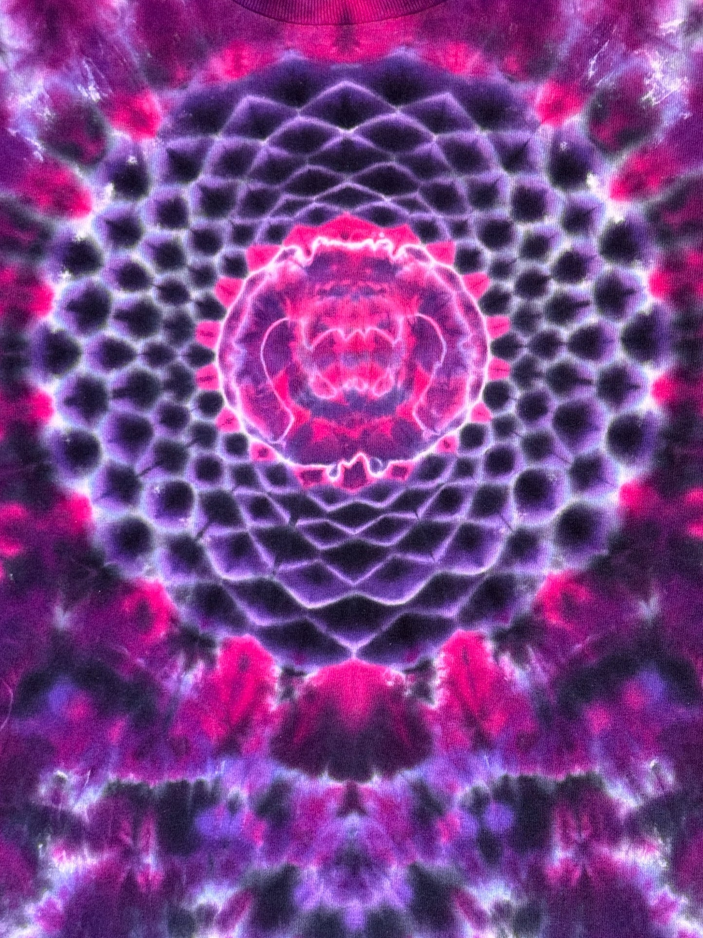 L - mandalalala cosmic trip combo tee
