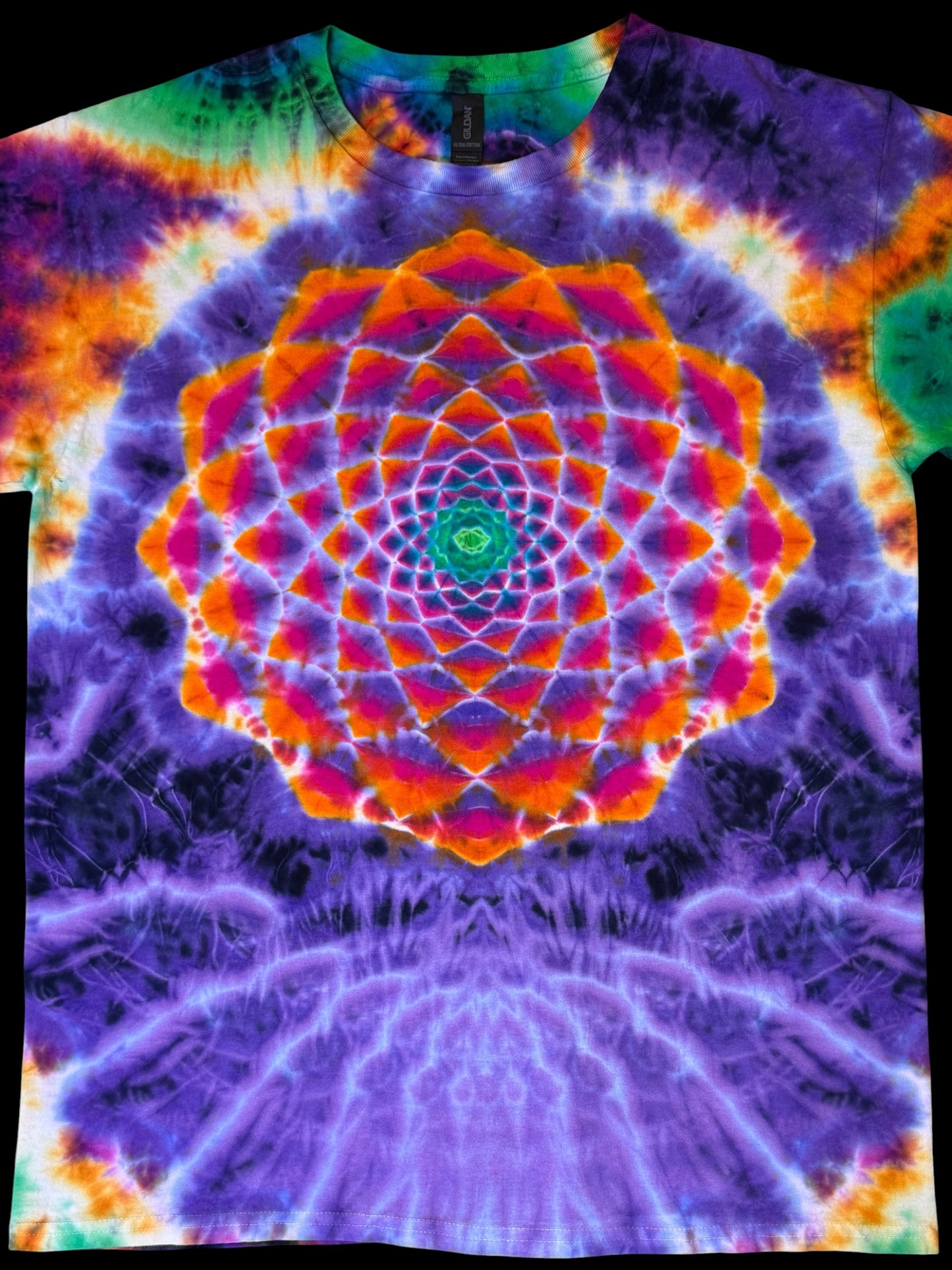 L - mandala cosmic roll geode combo tee
