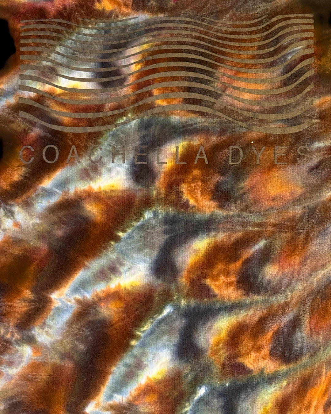 L - ice dyed cedar cosmic rolled logo tee