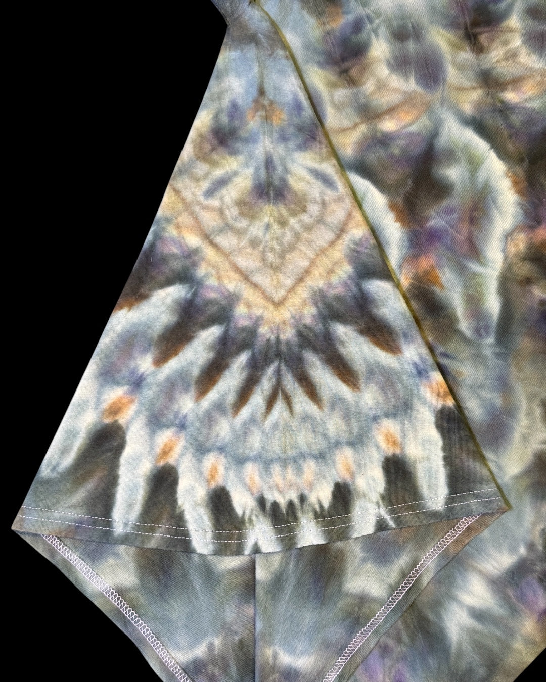 L - ice dyed blue gray avalon cosmic roll tee