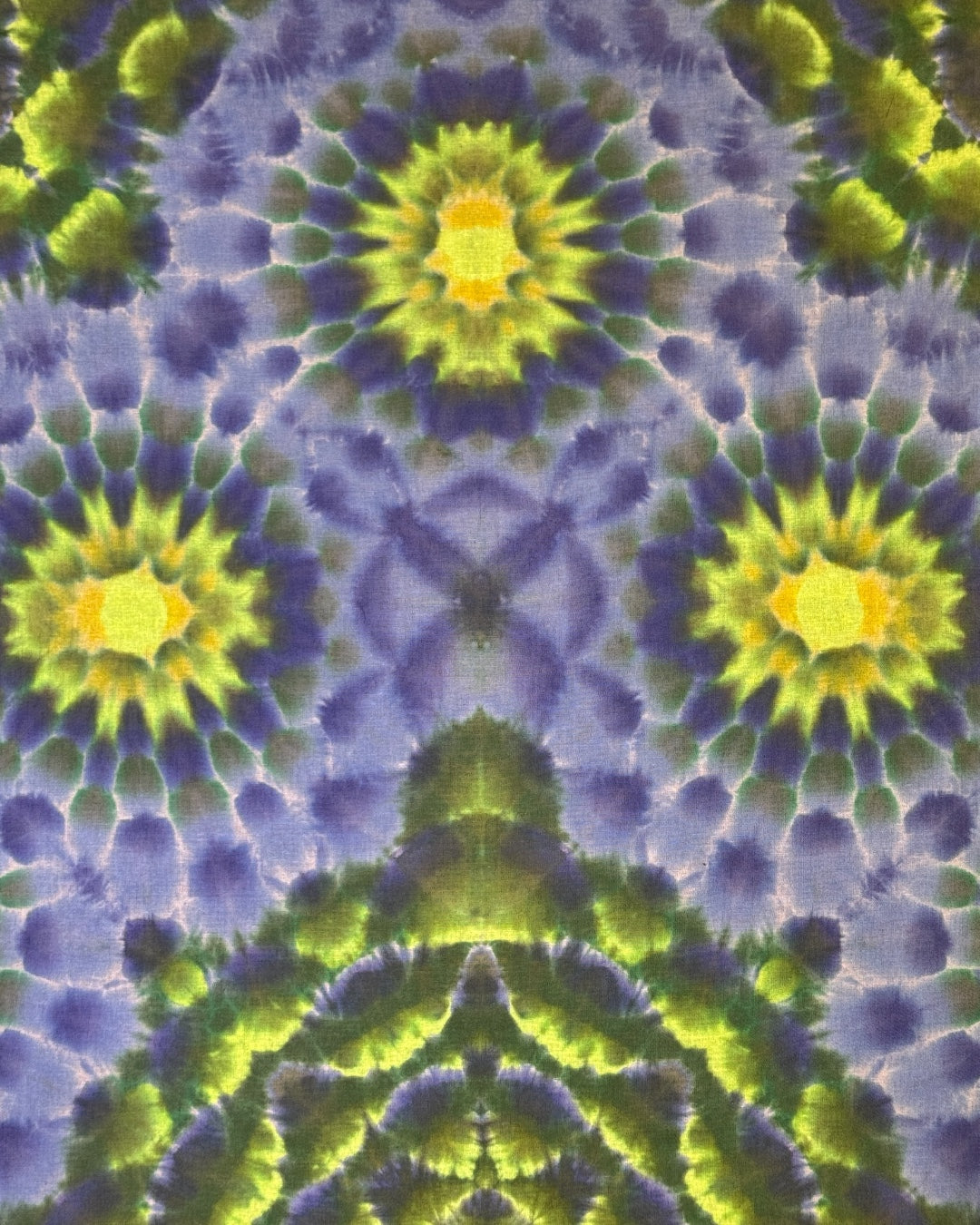 ice dyed UV reactive funky style mandala