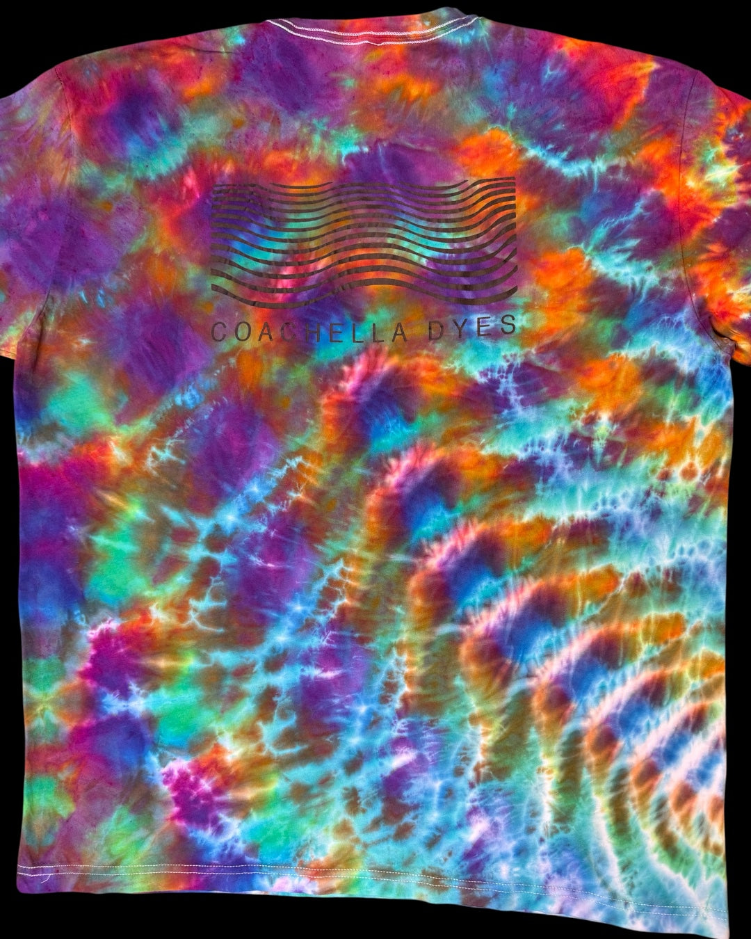 XXL - liquid rainbow cosmic roll logo tee