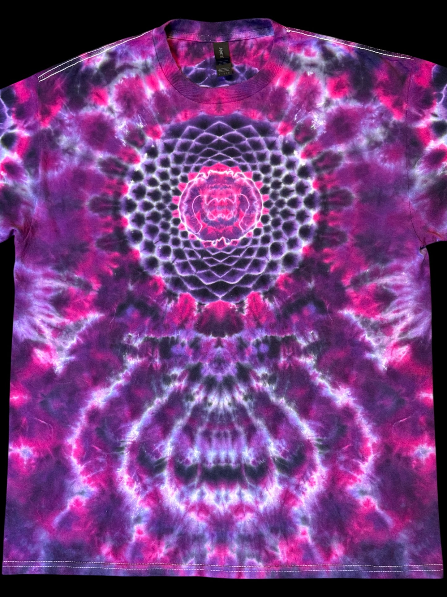 L - mandalalala cosmic trip combo tee