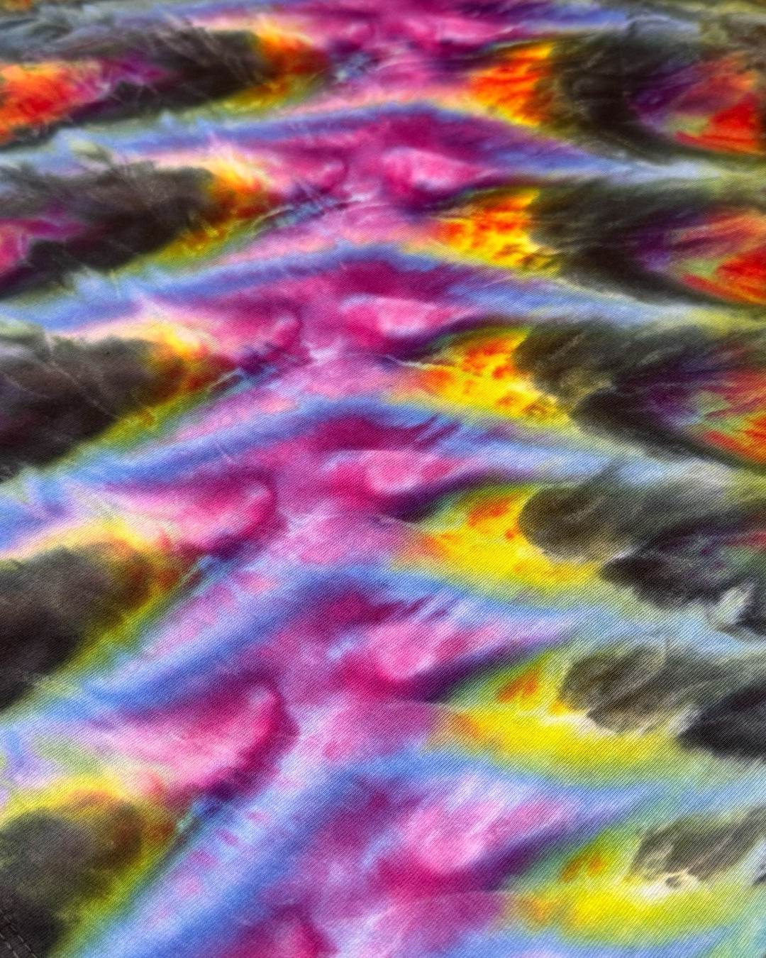M - ladies’ fit rainbow cosmic roll boxy cropped tee