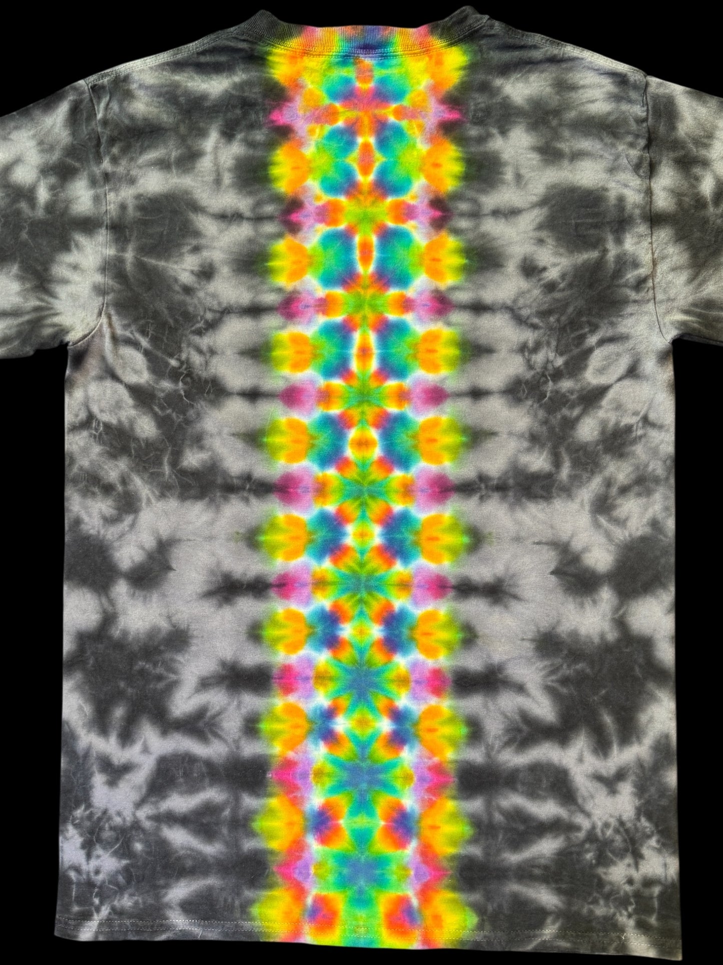 M - rainbow diamond klink combo tee
