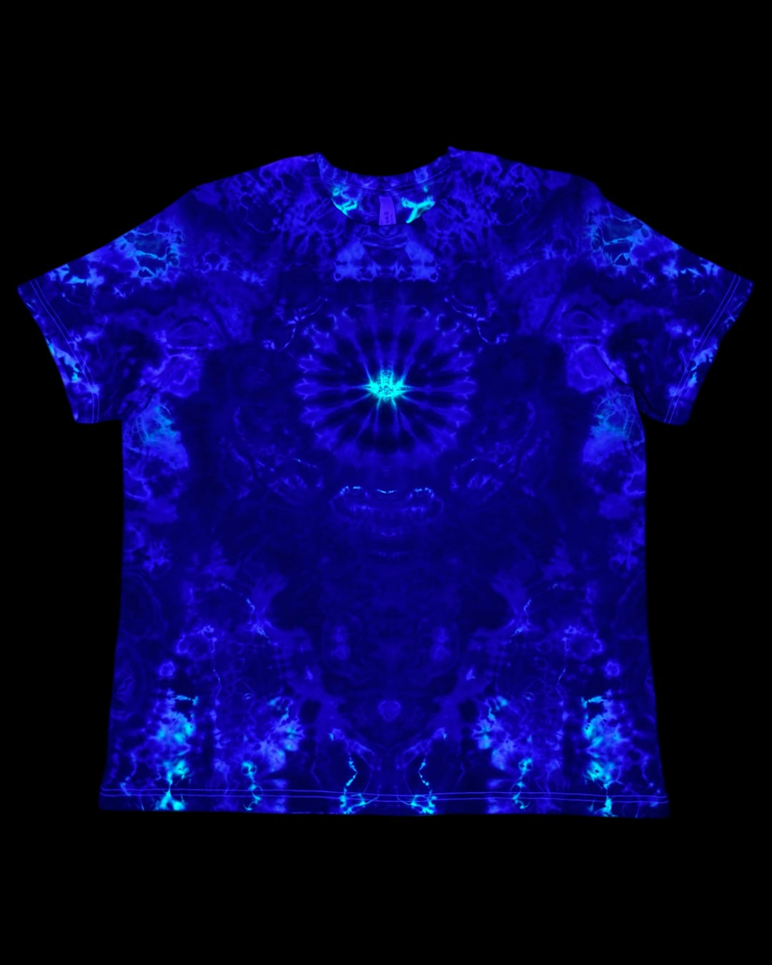 XL - navy overdyed mandala, kenney, trip combo tee with glowing spine