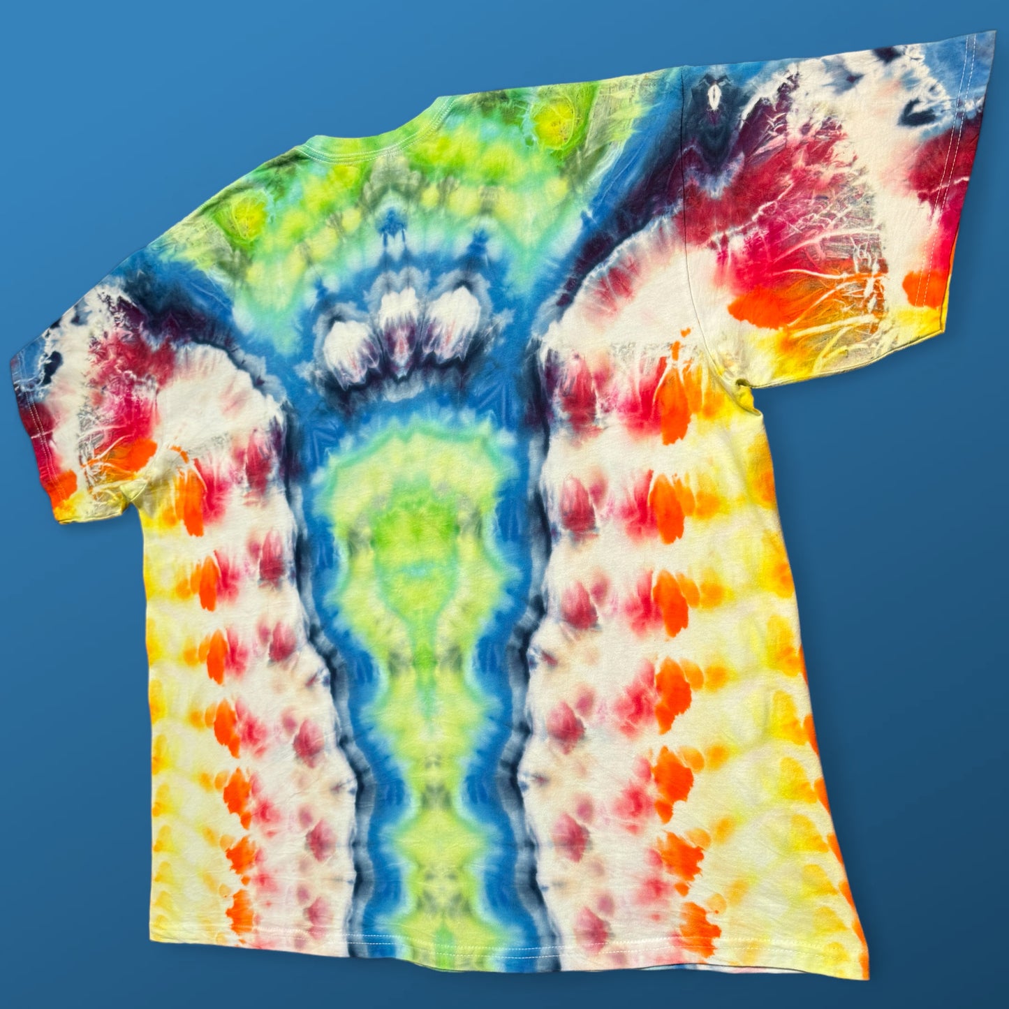 XXL - ice dyed cosmic rainbow tee