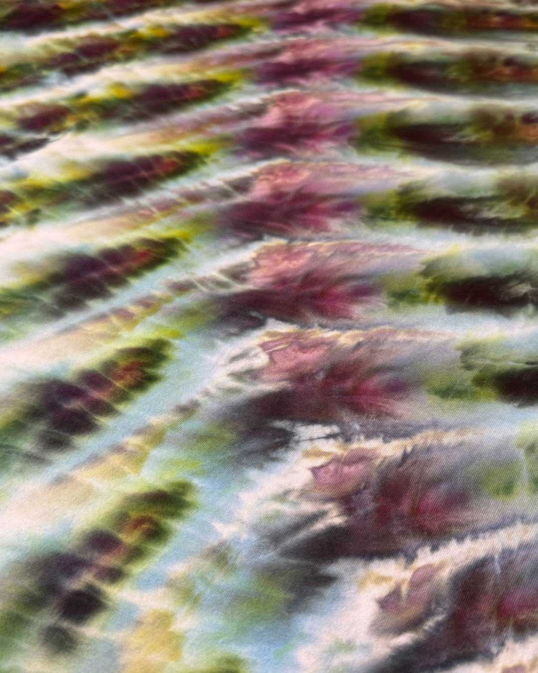 XXXXL - ice dyed deep jungle cosmic roll tee