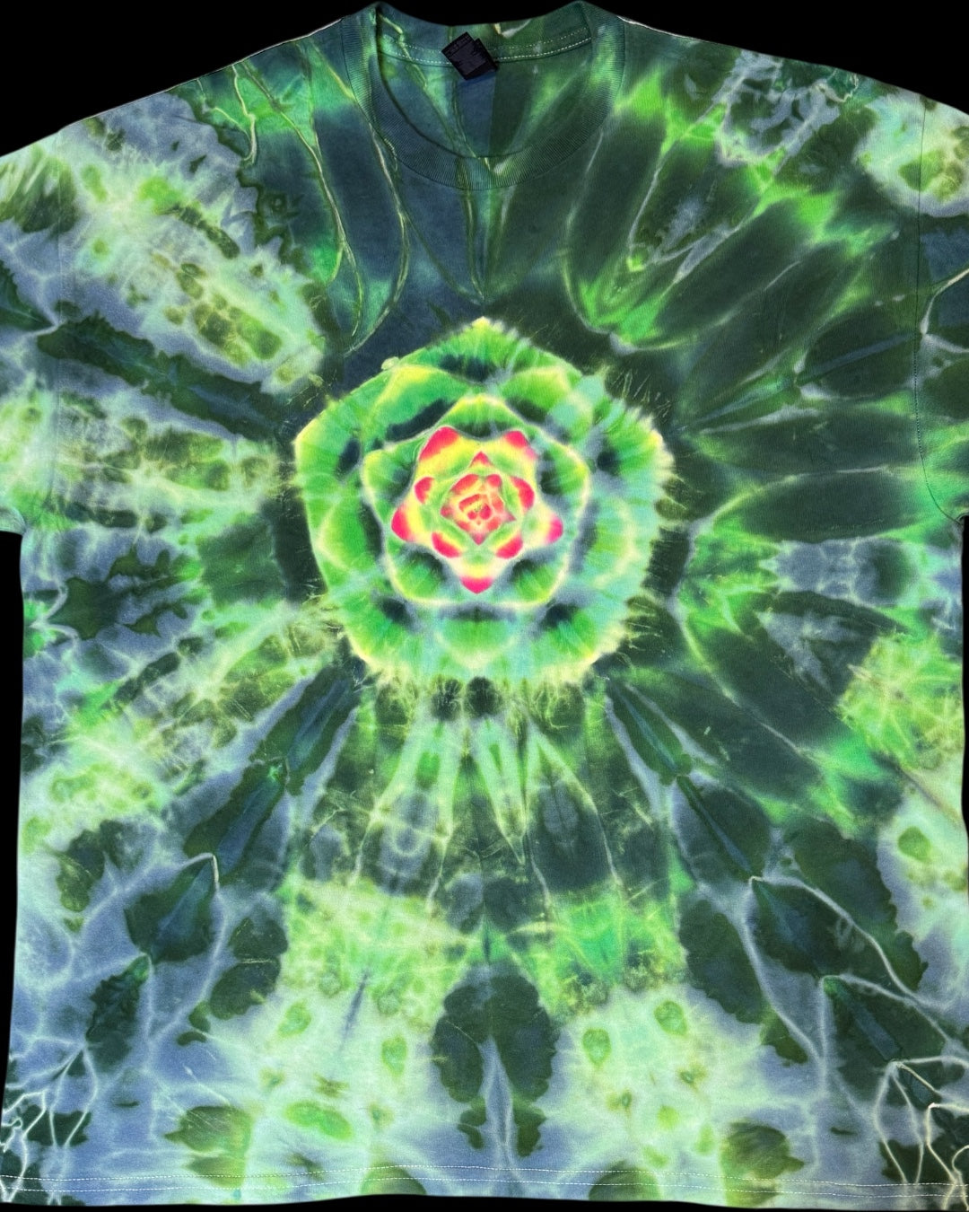 XL - UV reactive phthalo green pentagram mandala tee