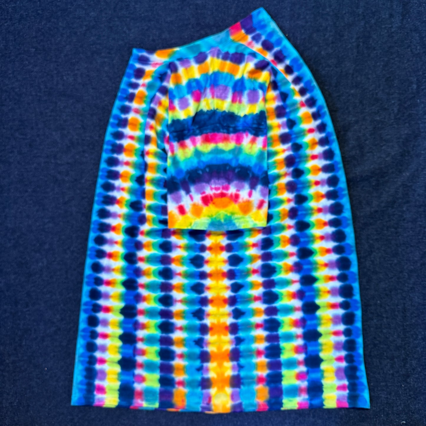 M - rainbow wigwag tee