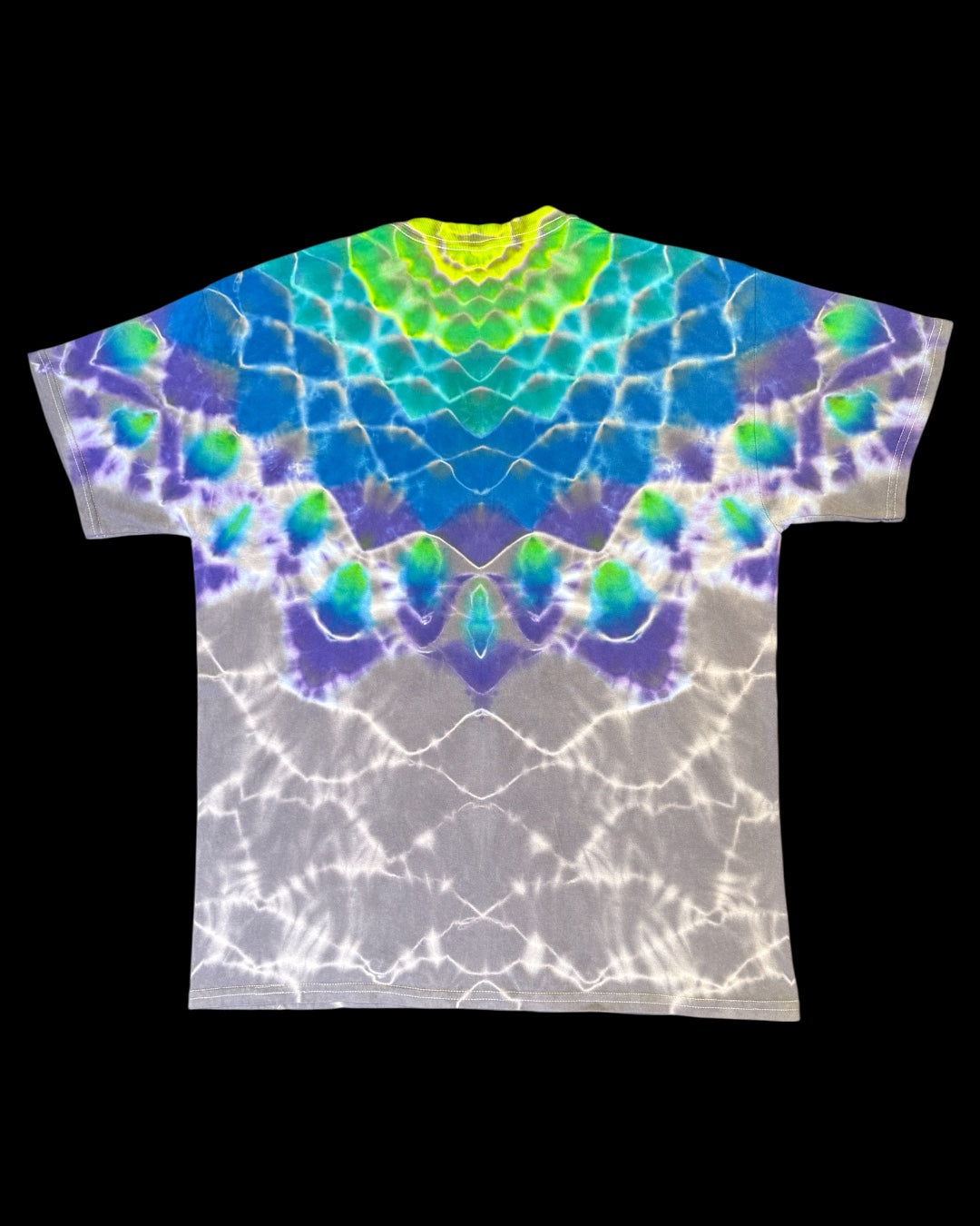 L - ‘be the mandala’ tee