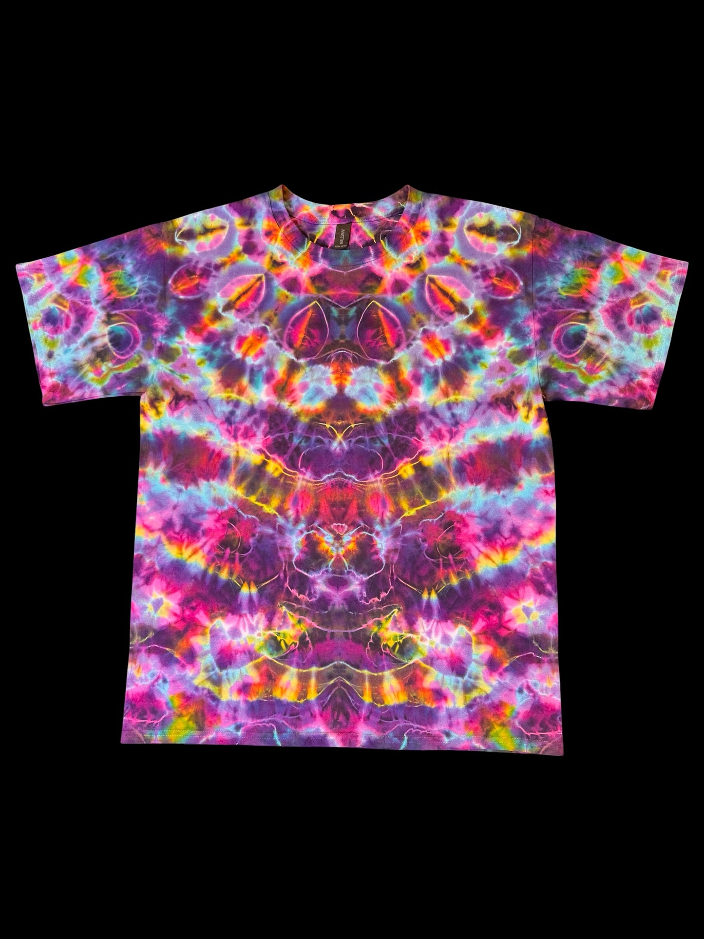 L - liquid mandala trip tee