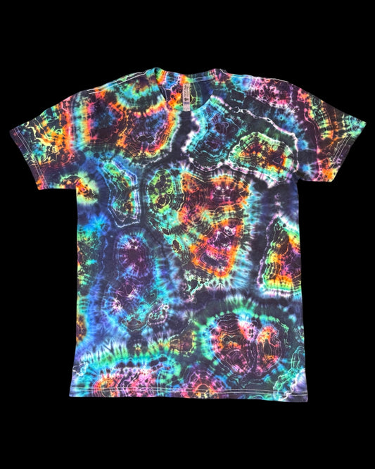 M - rainbow geode tee