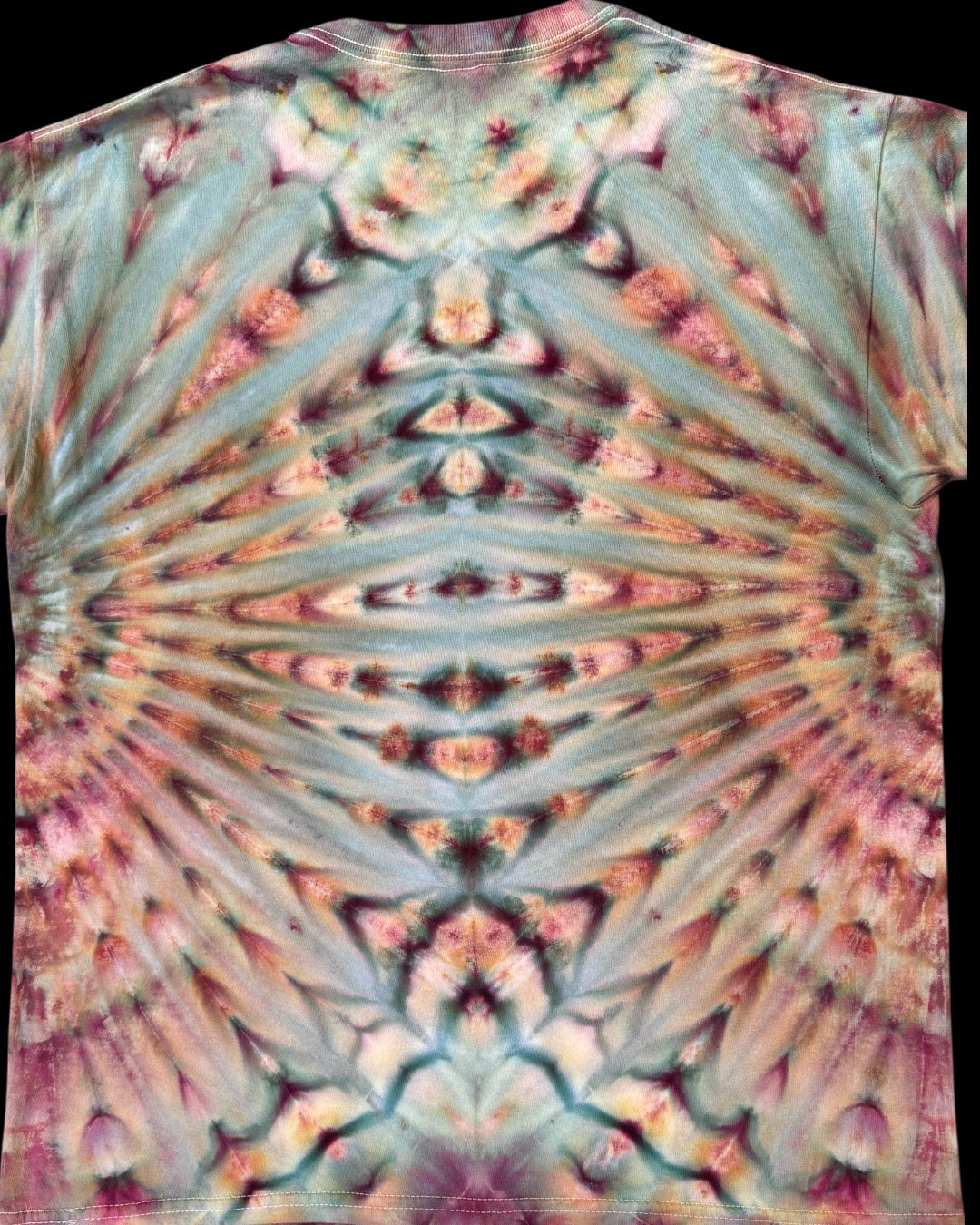 L - ice dyed black opal northern lights mirrored fan fold tee