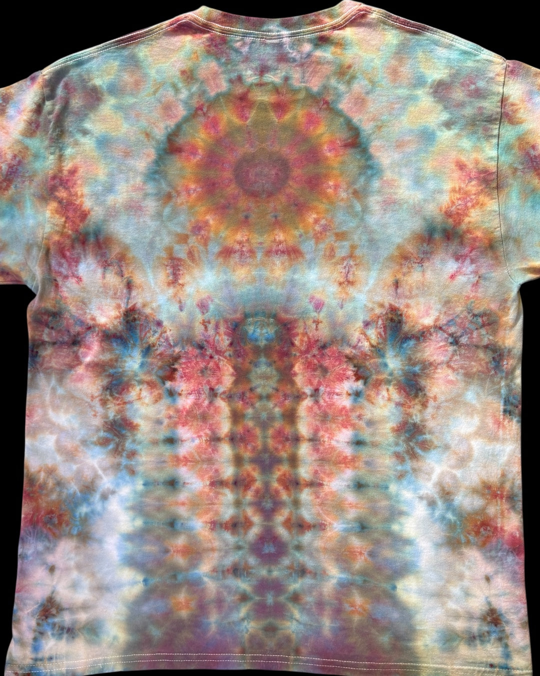 L - black opal ice dyed vee klink with mandala and klink spine tee